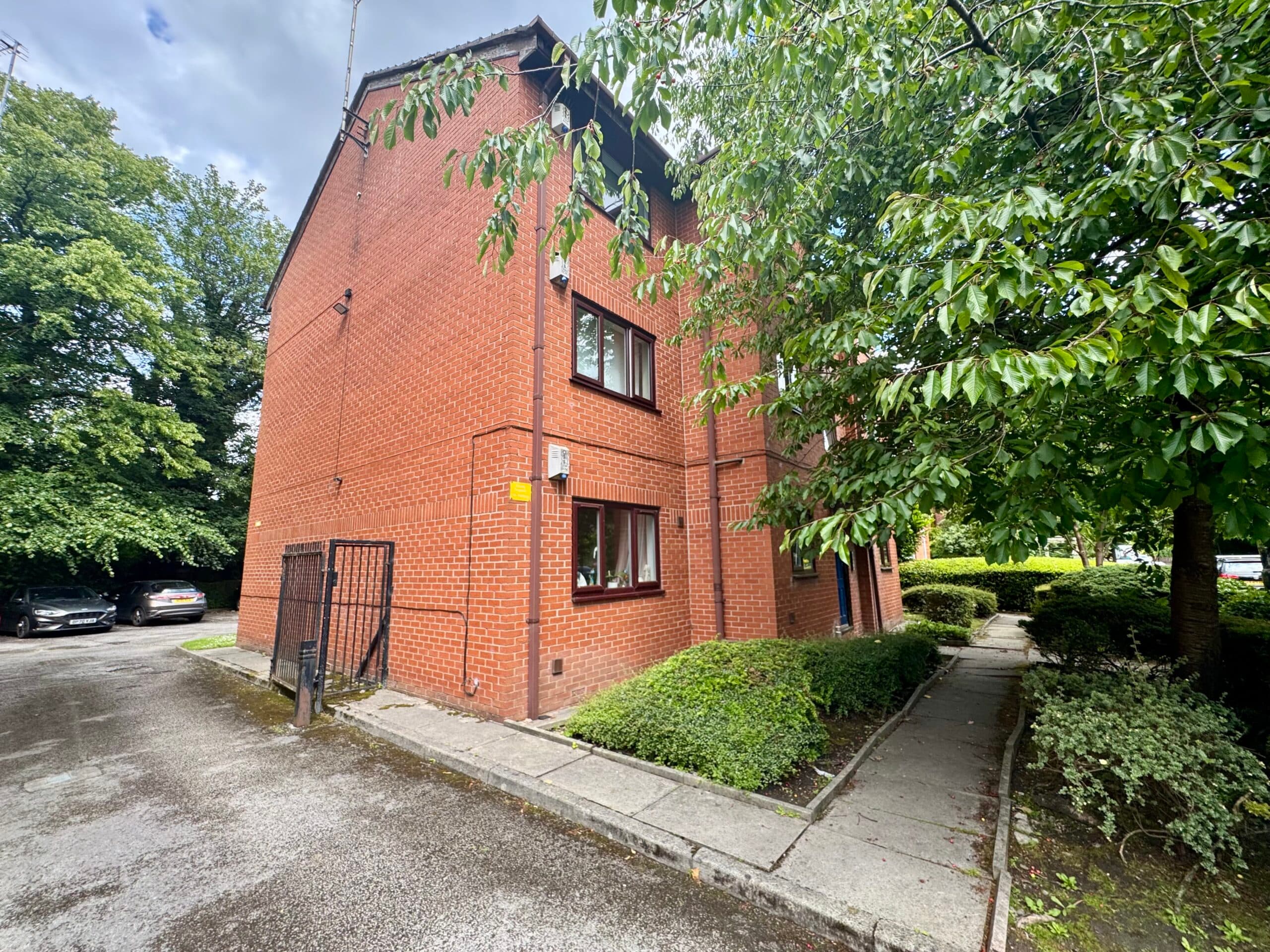 Range Road, Manchester, M16
