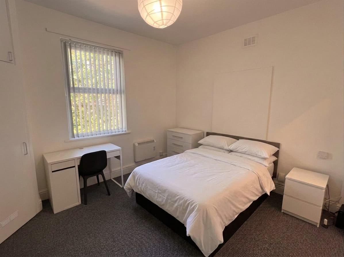 16 Eccles Old Road, Salford, M6