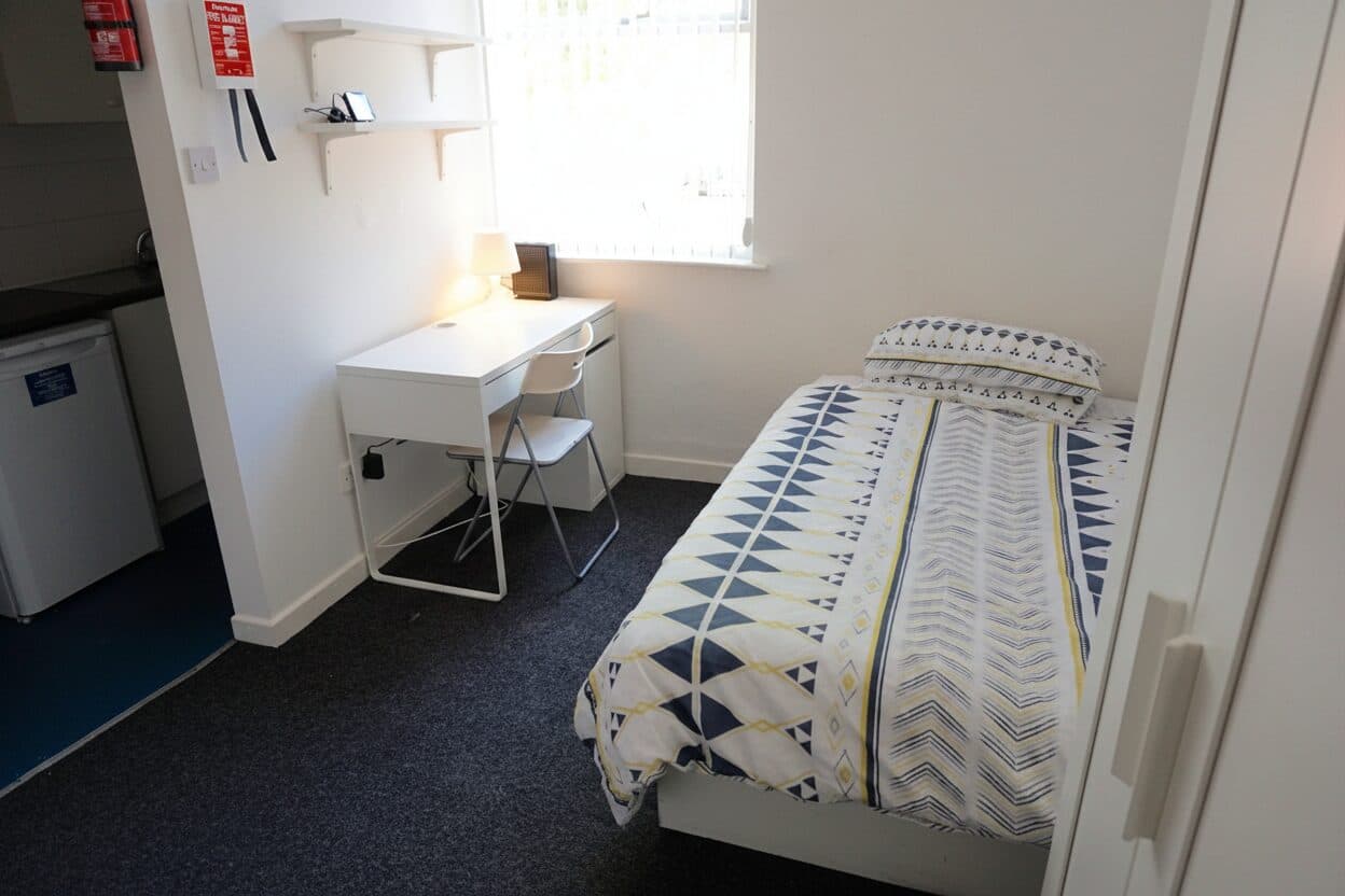 Eccles Old Road, Salford, M6