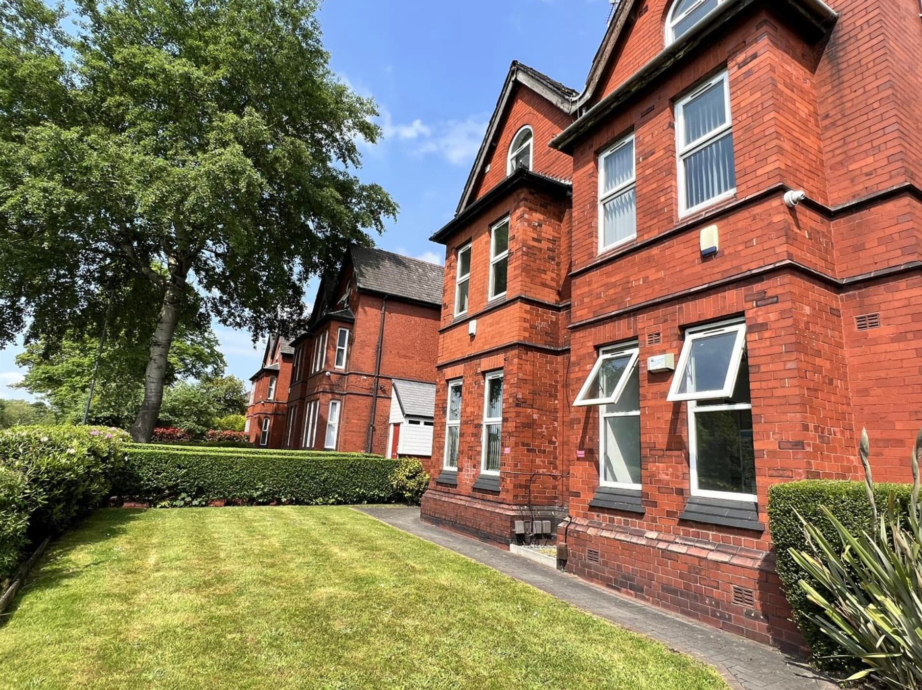 Eccles Old Road, Salford, M6