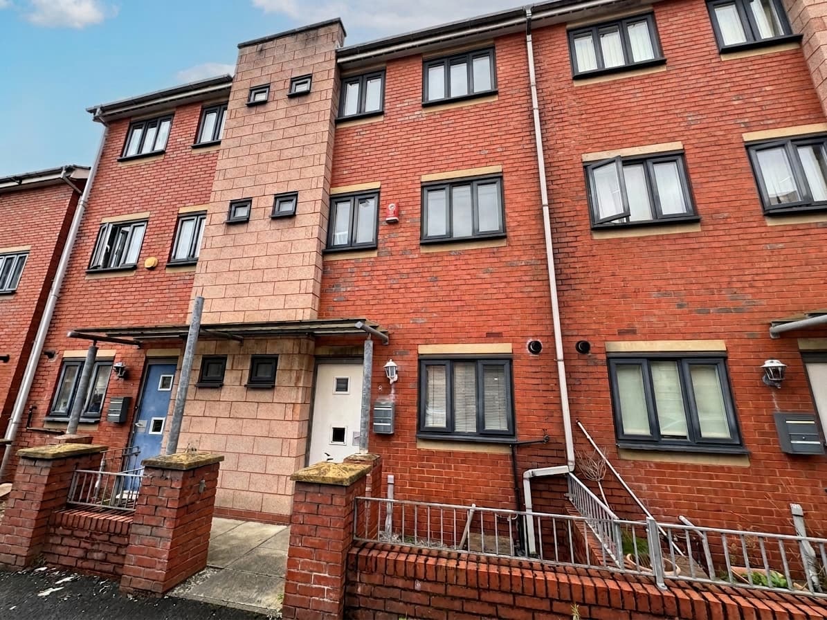 New Welcome Street, Manchester, M15