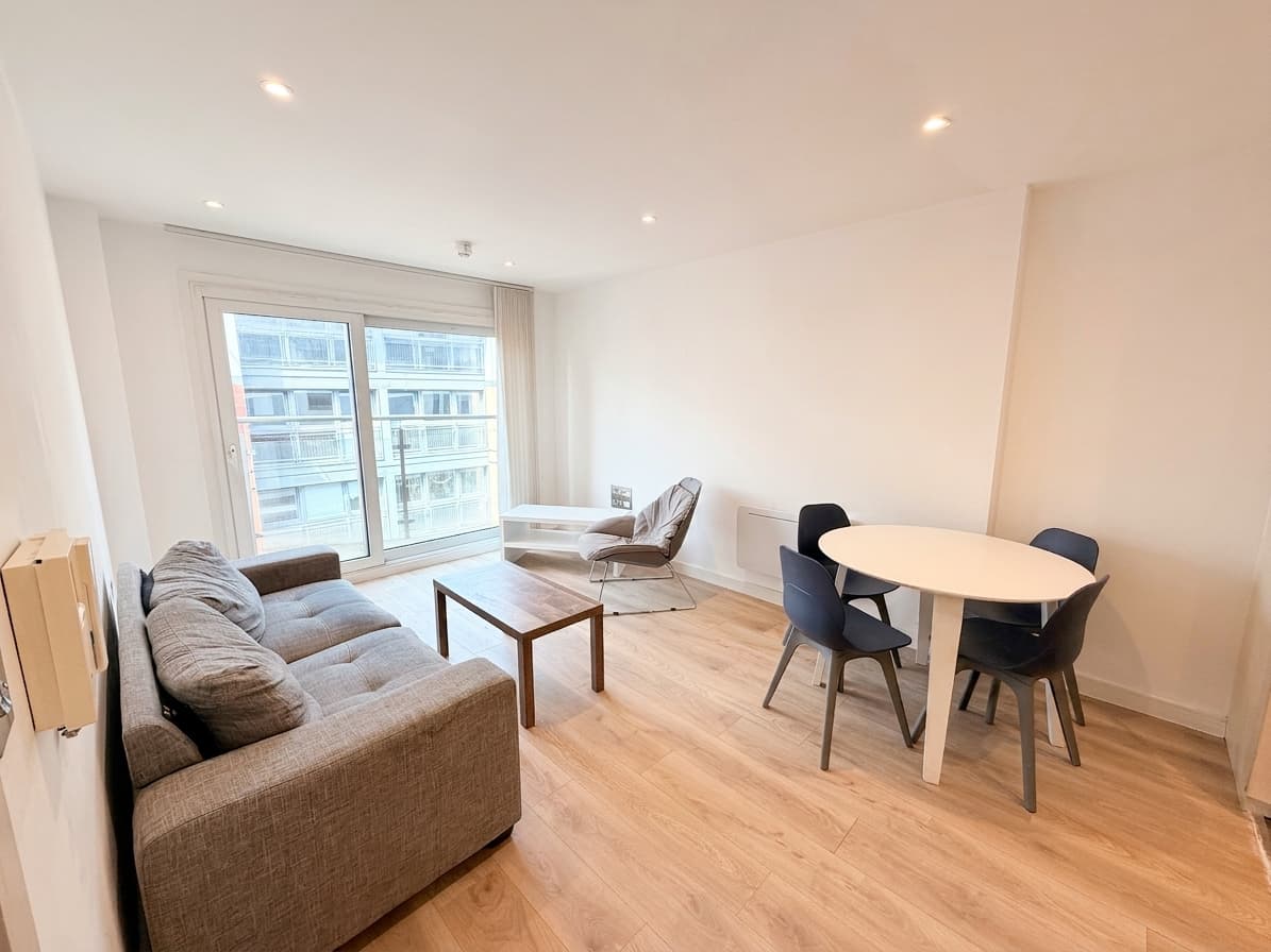 Rusholme Place, Devell House, M14
