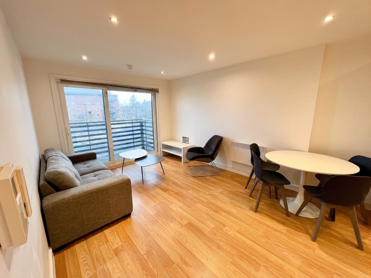 Rusholme Place, Devell House, M14