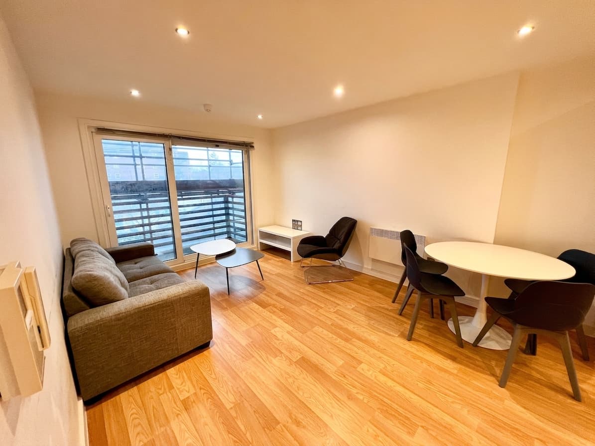Rusholme Place, Devell House, M14
