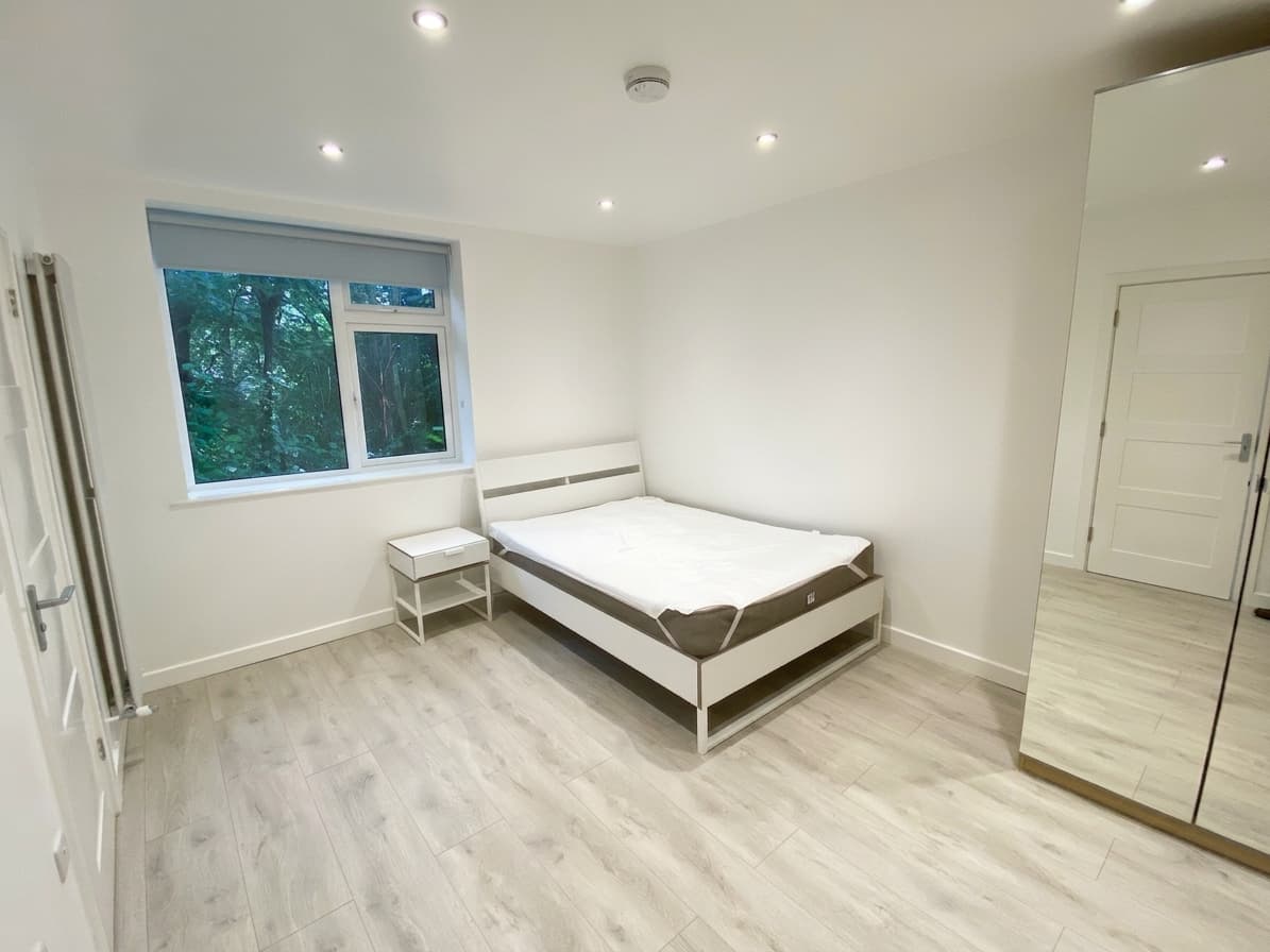 6 Back Grafton Street, Altrincham, WA14